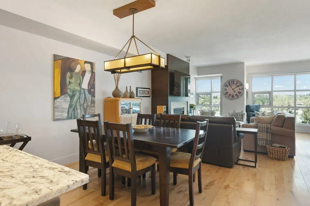 110 7 Street SW Calgary AB T2P 5M9