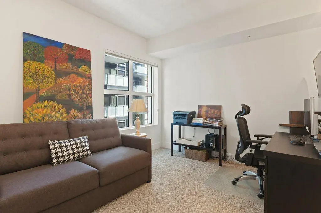 110 7 Street SW Calgary AB T2P 5M9