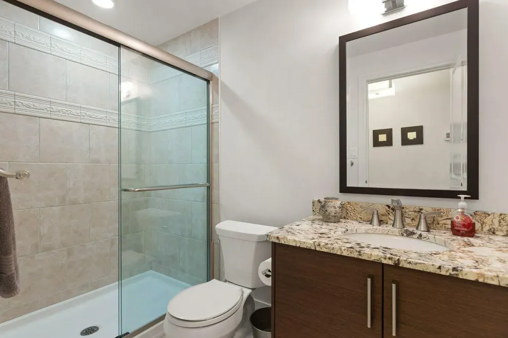 110 7 Street SW Calgary AB T2P 5M9