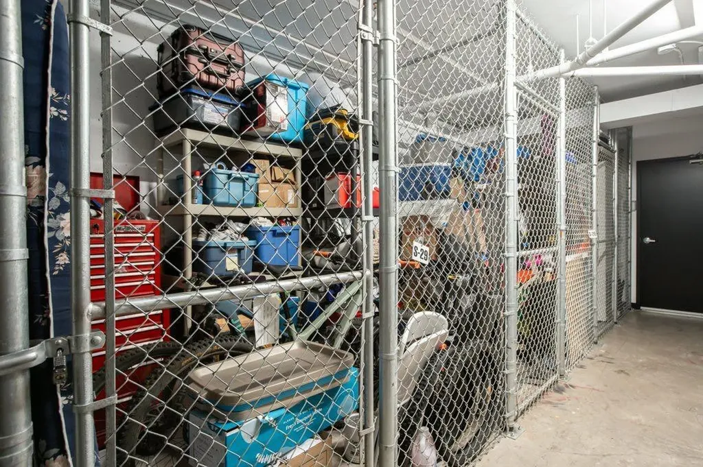110 7 Street SW Calgary AB T2P 5M9