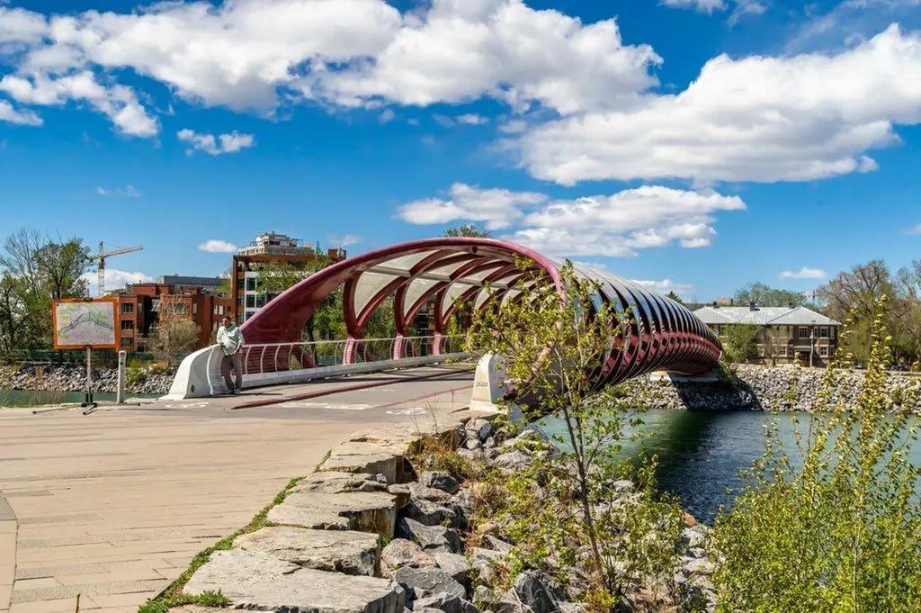 110 7 Street SW Calgary AB T2P 5M9