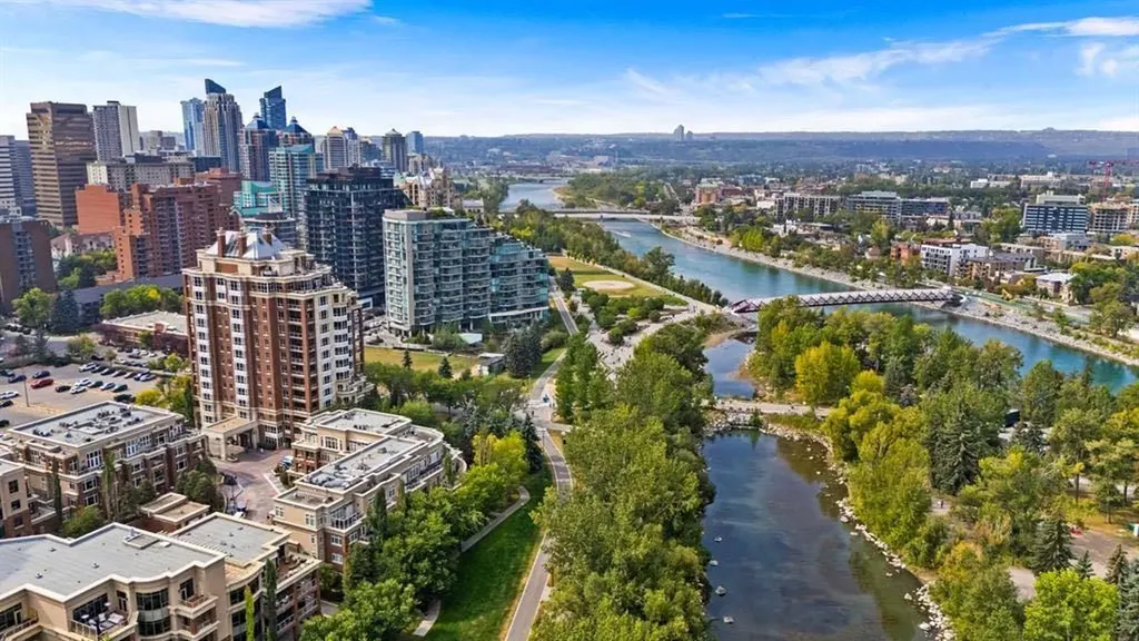 110 7 Street SW Calgary AB T2P 5M9
