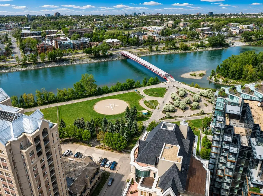 110 7 Street SW Calgary AB T2P 5M9
