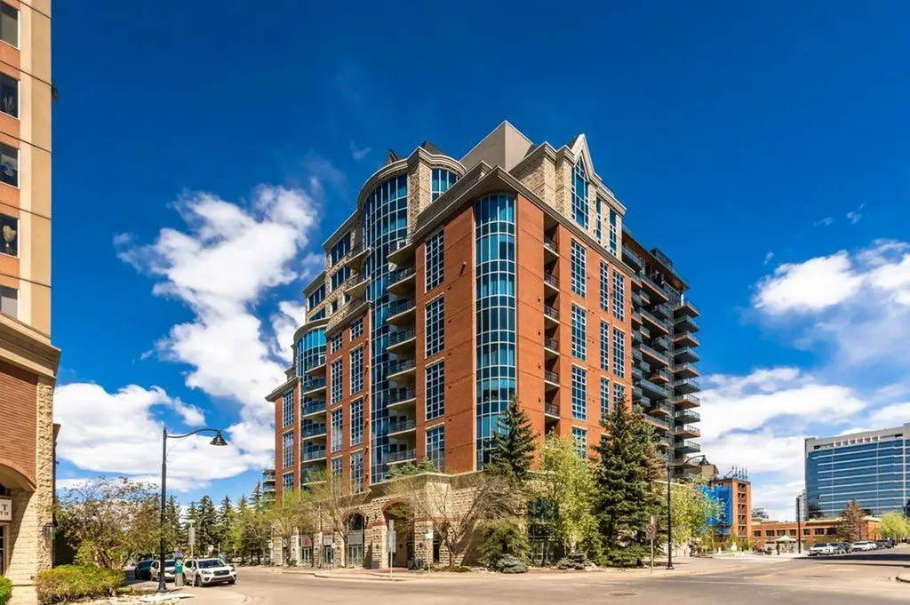 110 7 Street SW Calgary AB T2P 5M9