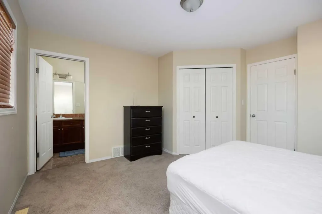240 Laffont Way Fort Mcmurray AB T9K 2W2