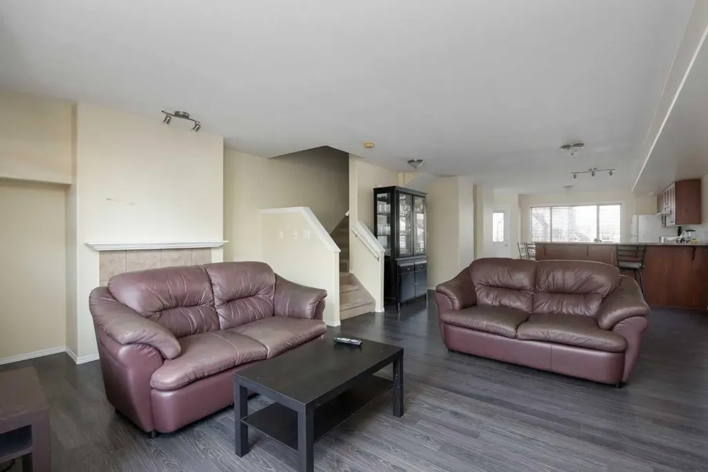 240 Laffont Way Fort Mcmurray AB T9K 2W2