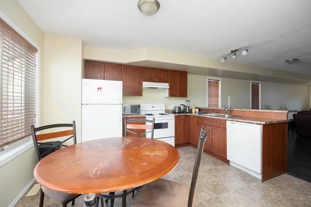 240 Laffont Way Fort Mcmurray AB T9K 2W2