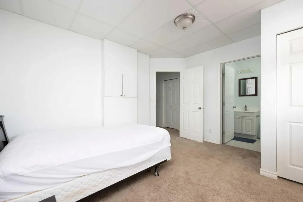 240 Laffont Way Fort Mcmurray AB T9K 2W2