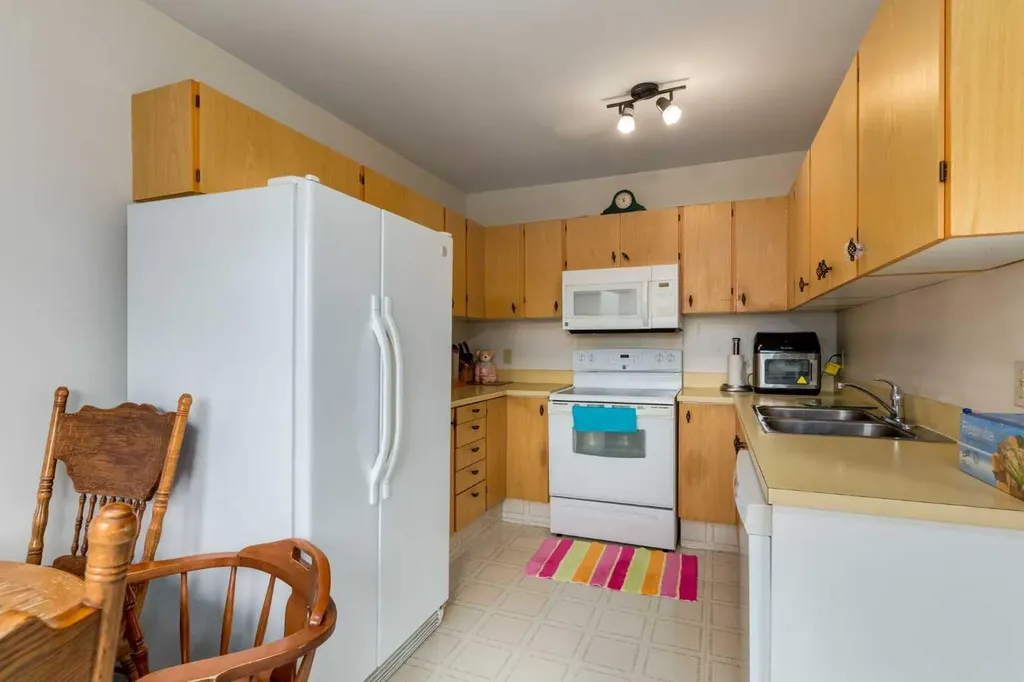 5019 46 Avenue SW Calgary AB T3E 6R1