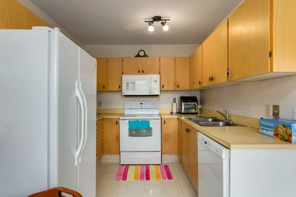 5019 46 Avenue SW Calgary AB T3E 6R1