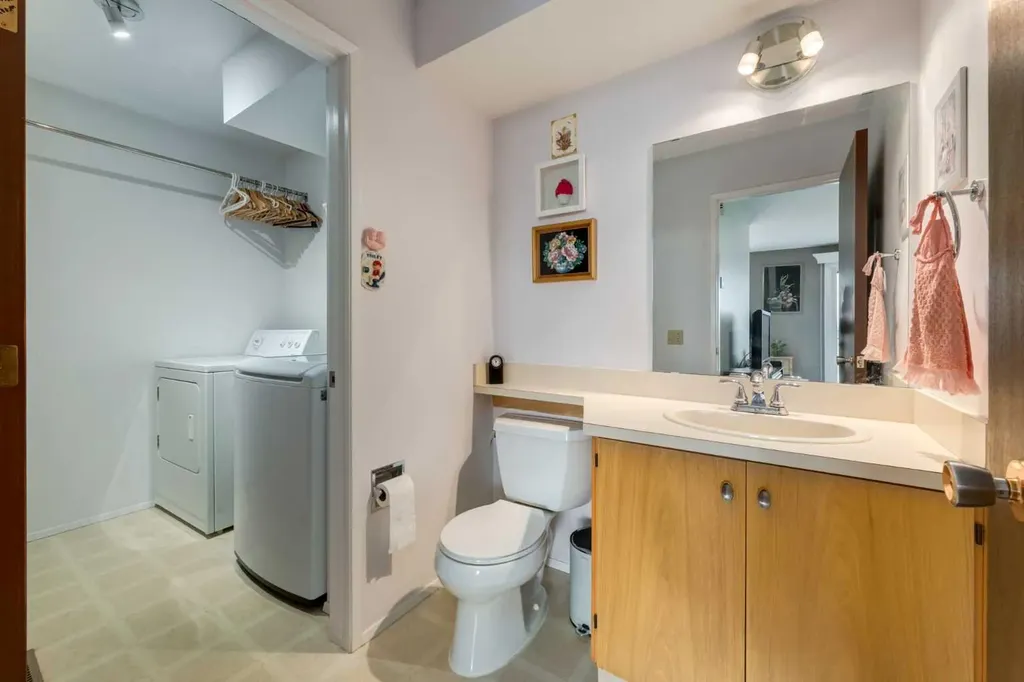 5019 46 Avenue SW Calgary AB T3E 6R1