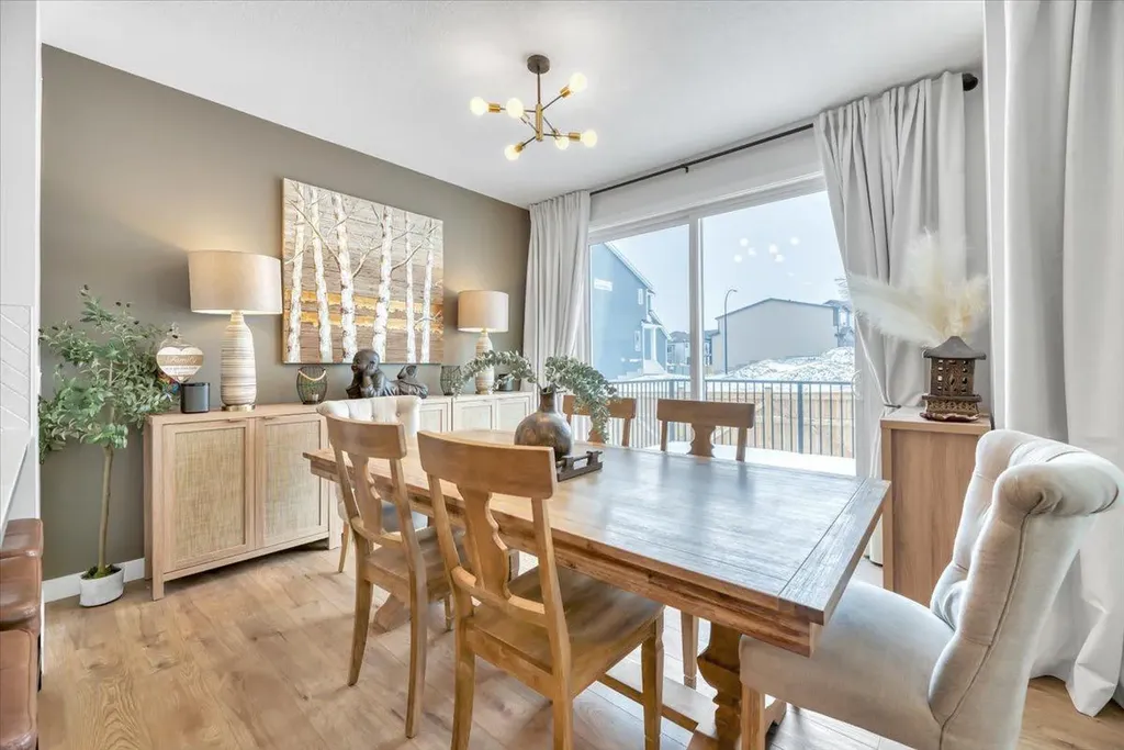 77 Versant Point SW Calgary AB T2Z 0Z5