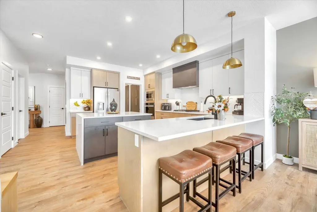 77 Versant Point SW Calgary AB T2Z 0Z5