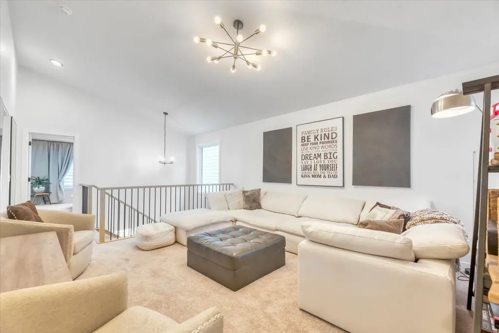 77 Versant Point SW Calgary AB T2Z 0Z5