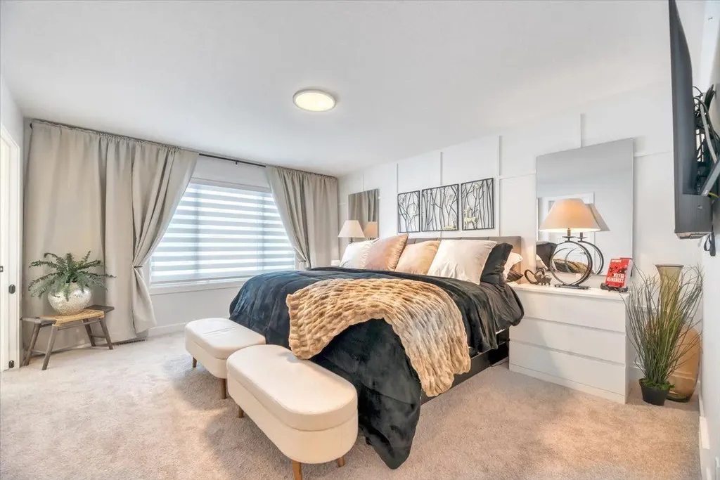 77 Versant Point SW Calgary AB T2Z 0Z5