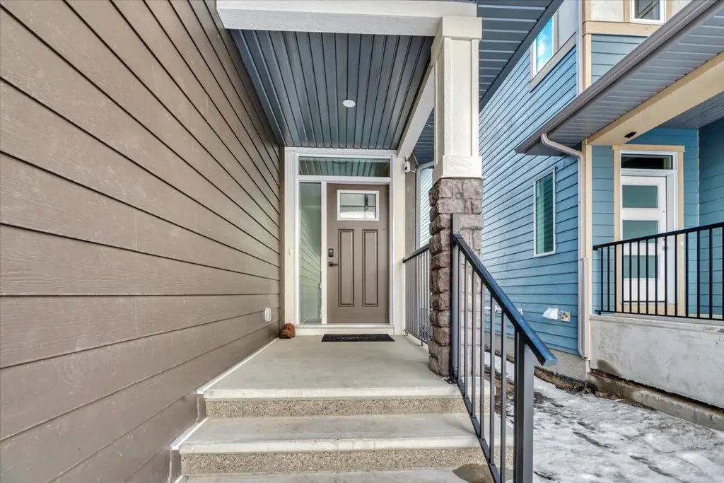 77 Versant Point SW Calgary AB T2Z 0Z5
