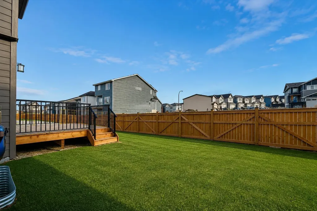 77 Versant Point SW Calgary AB T2Z 0Z5