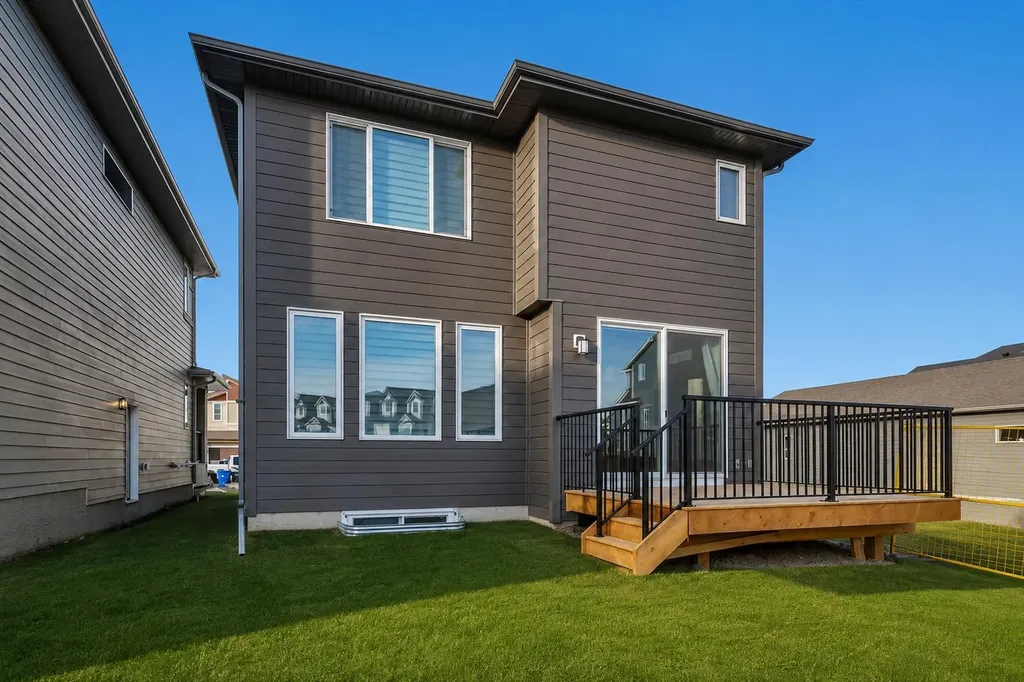 77 Versant Point SW Calgary AB T2Z 0Z5