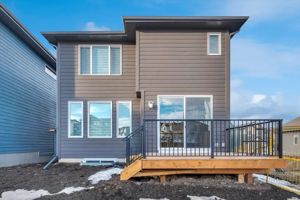 77 Versant Point SW Calgary AB T2Z 0Z5