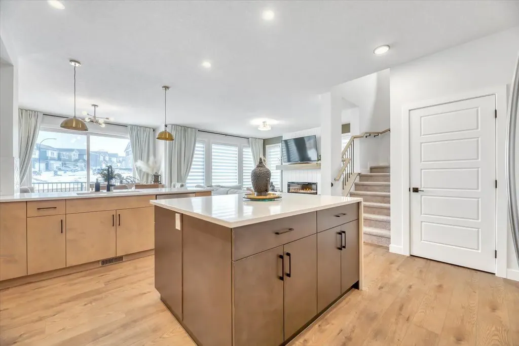 77 Versant Point SW Calgary AB T2Z 0Z5