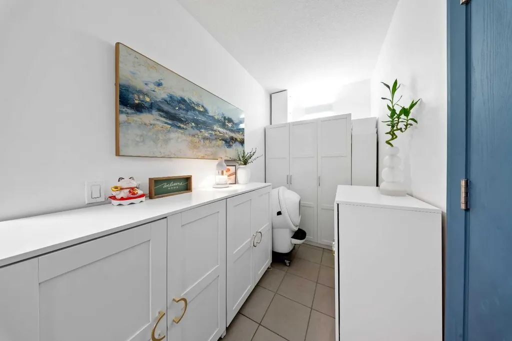 1410 1 Street SE Calgary AB T2G 5T7