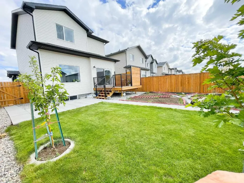 4310 28 Avenue S Lethbridge AB T1K 8L3