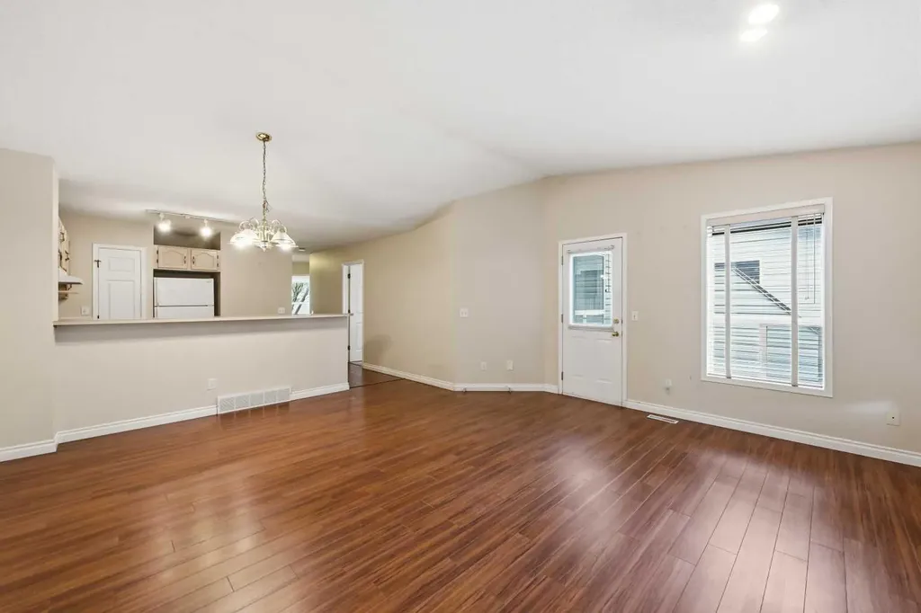 25 Tararidge Circle NE Calgary AB T3J 3W4