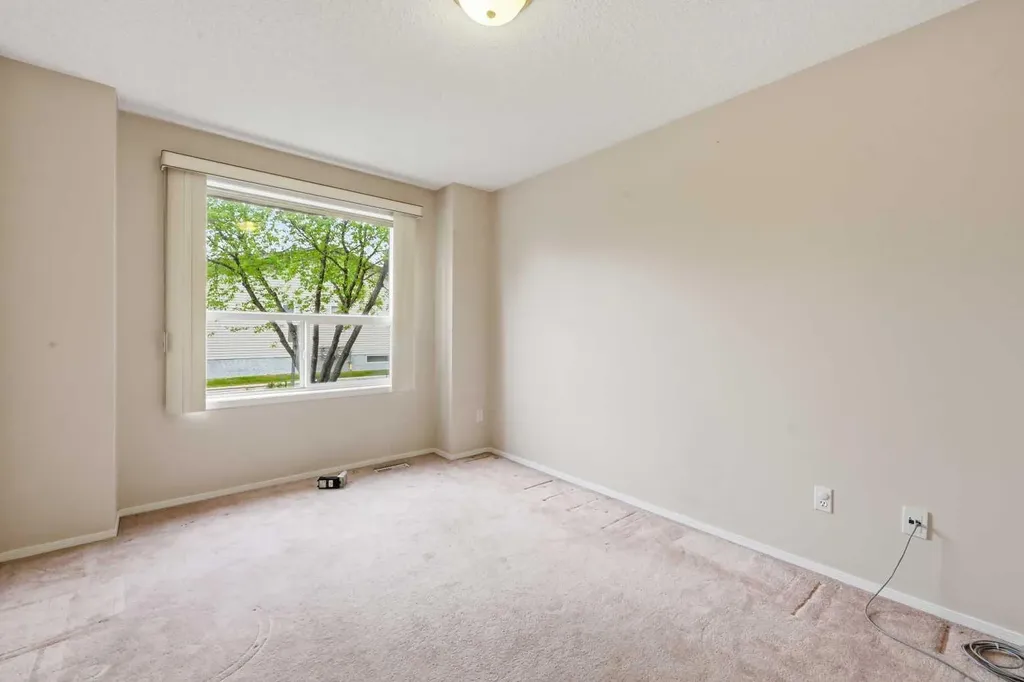 25 Tararidge Circle NE Calgary AB T3J 3W4