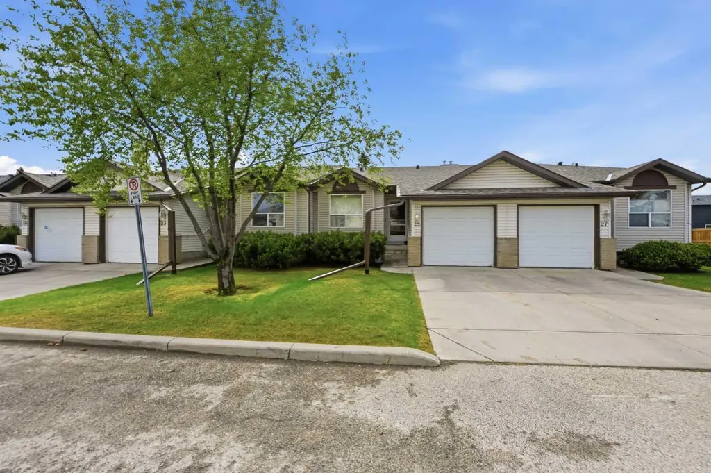 25 Tararidge Circle NE Calgary AB T3J 3W4