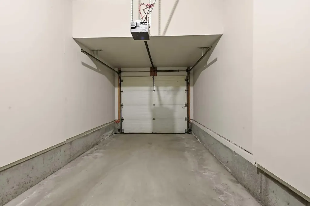 25 Tararidge Circle NE Calgary AB T3J 3W4