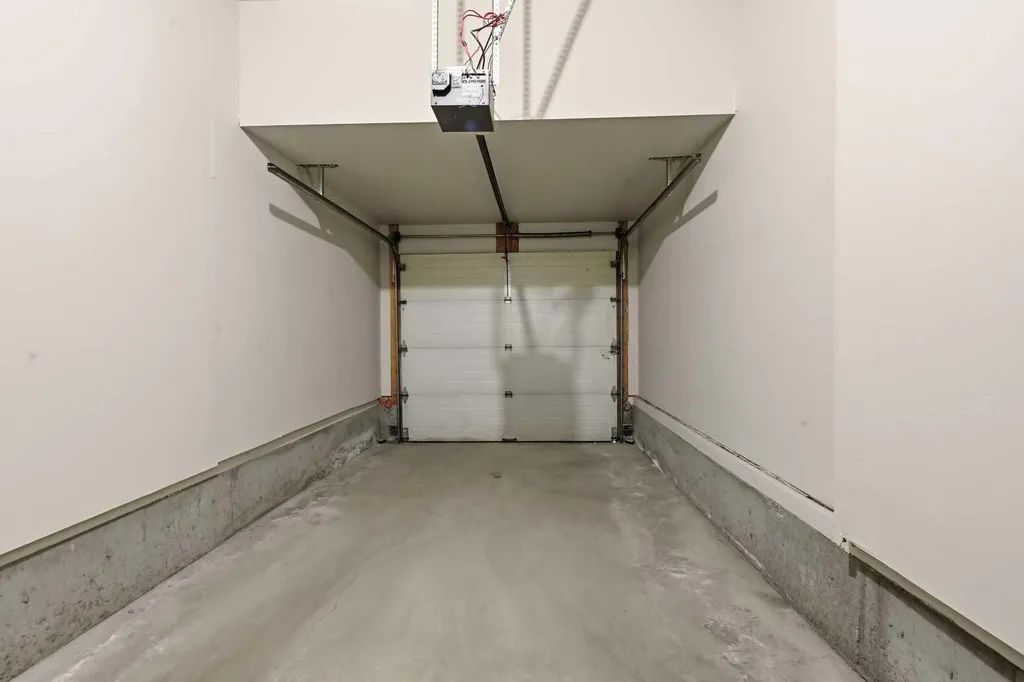25 Tararidge Circle NE Calgary AB T3J 3W4