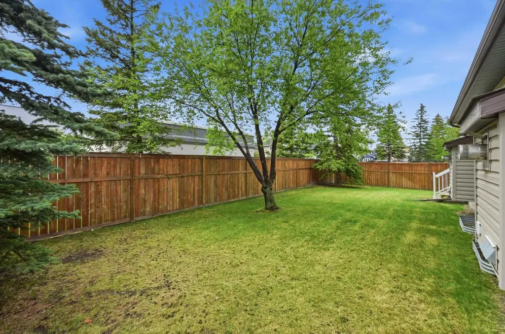 25 Tararidge Circle NE Calgary AB T3J 3W4