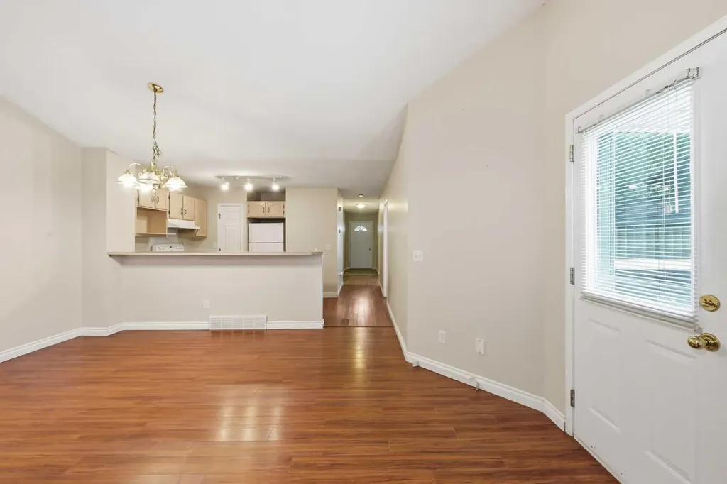 25 Tararidge Circle NE Calgary AB T3J 3W4