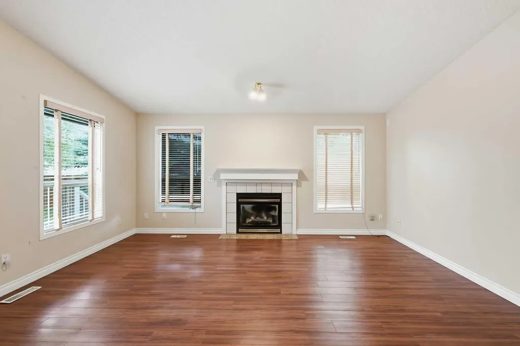 25 Tararidge Circle NE Calgary AB T3J 3W4