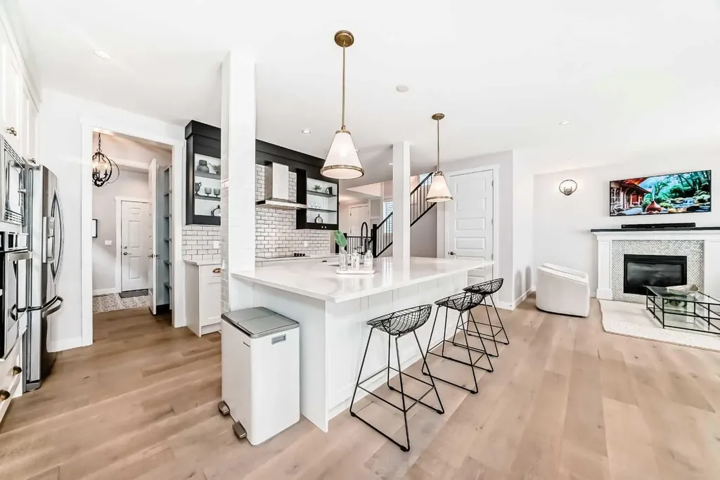 420 Legacy View SE Calgary AB T2X 2G4