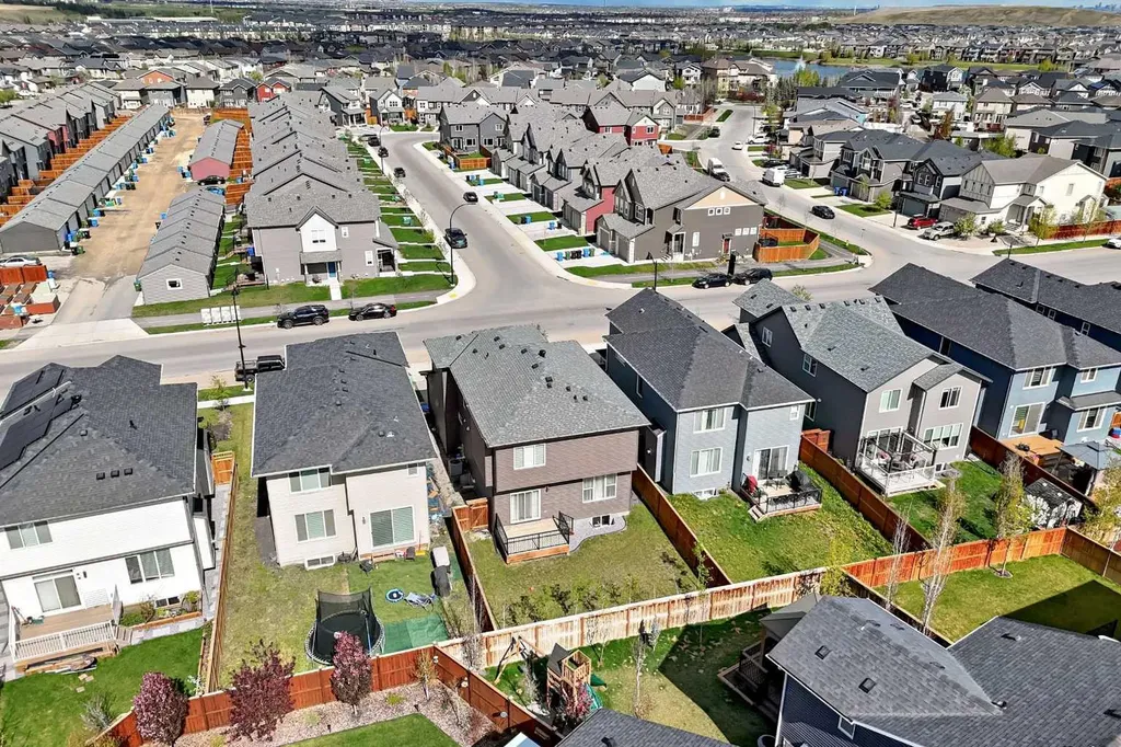 420 Legacy View SE Calgary AB T2X 2G4