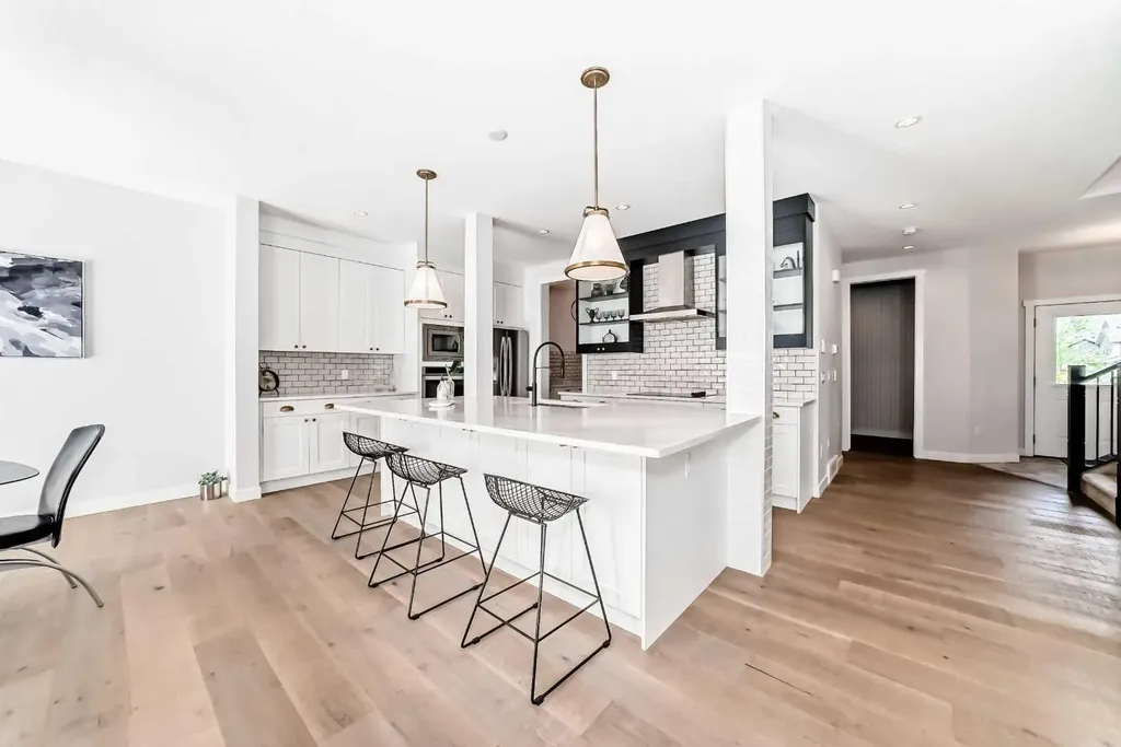 420 Legacy View SE Calgary AB T2X 2G4