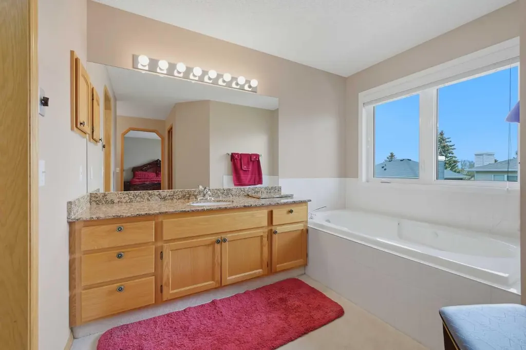 52 Edgebrook Rise NW Calgary AB T3A 4Z9