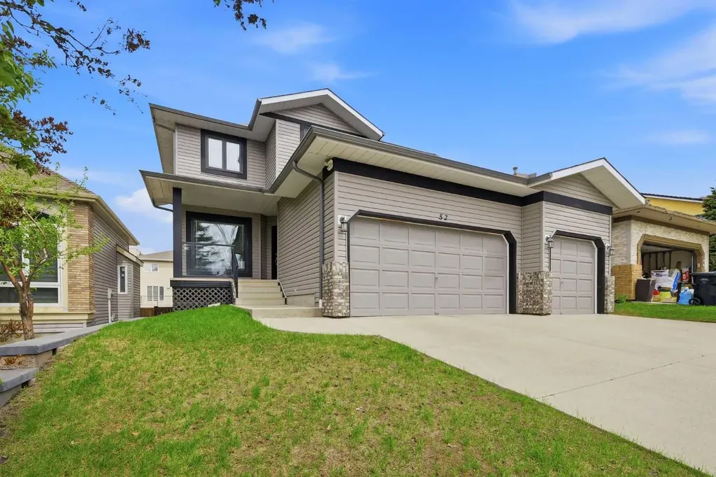 52 Edgebrook Rise NW Calgary AB T3A 4Z9
