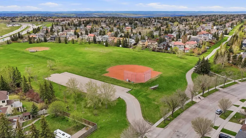 52 Edgebrook Rise NW Calgary AB T3A 4Z9