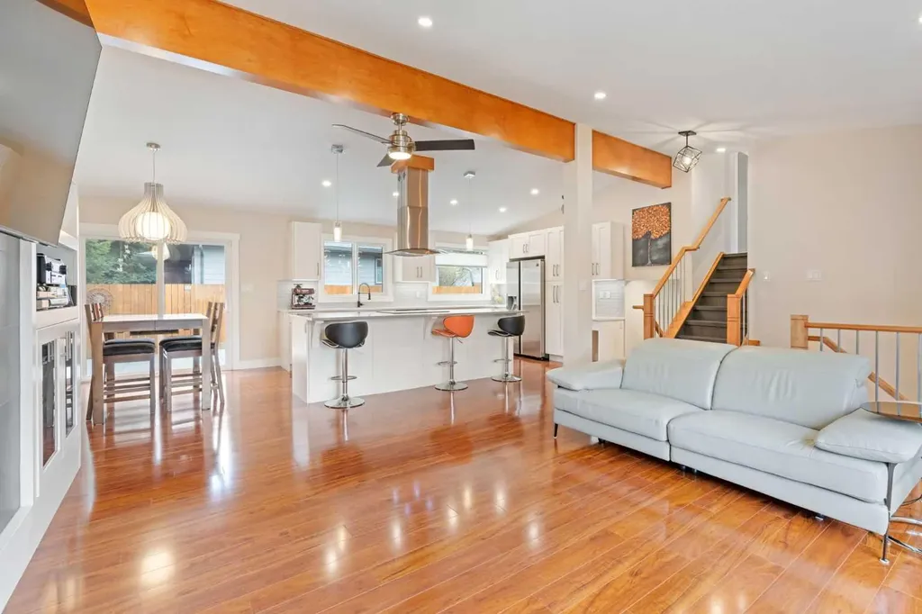 1303 105 Avenue SW Calgary AB T2W0B5