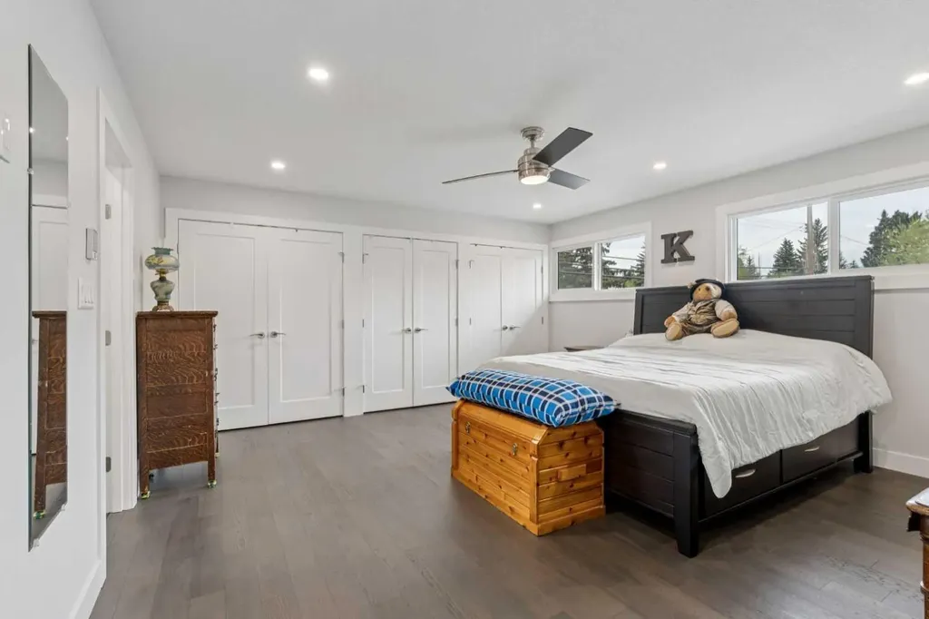 1303 105 Avenue SW Calgary AB T2W0B5