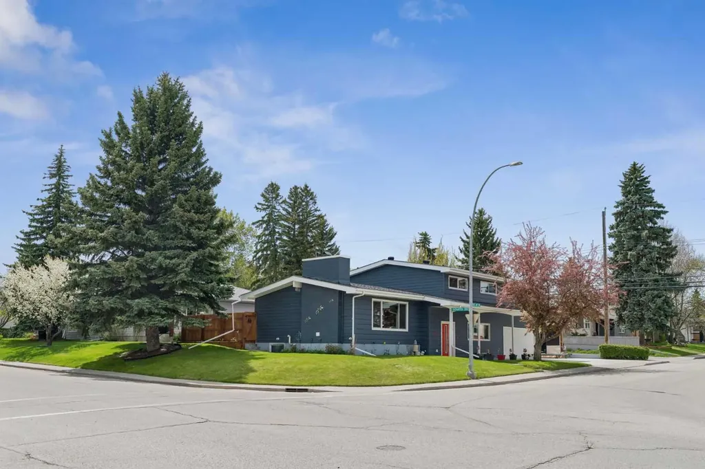 1303 105 Avenue SW Calgary AB T2W0B5