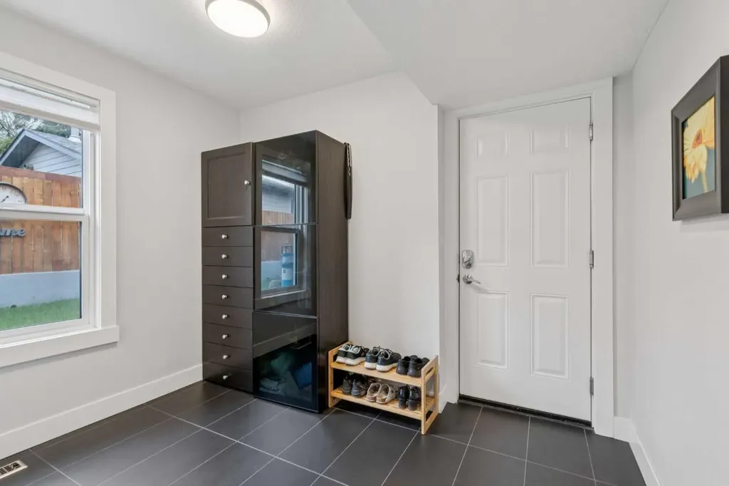 1303 105 Avenue SW Calgary AB T2W0B5