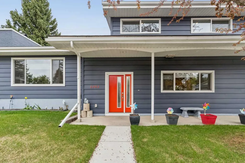 1303 105 Avenue SW Calgary AB T2W0B5