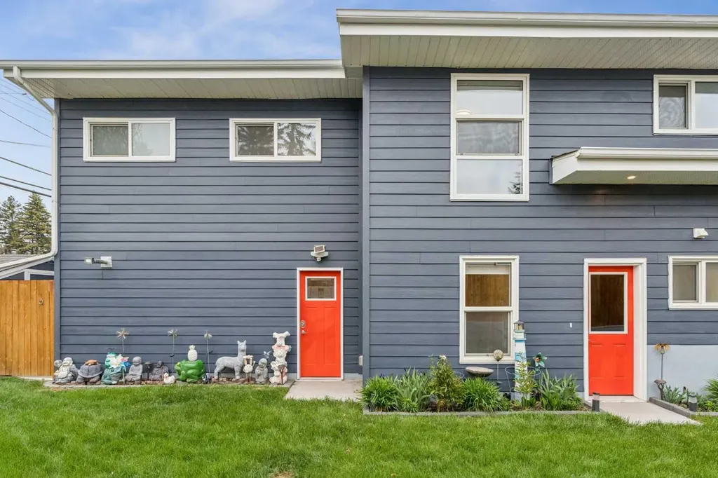 1303 105 Avenue SW Calgary AB T2W0B5