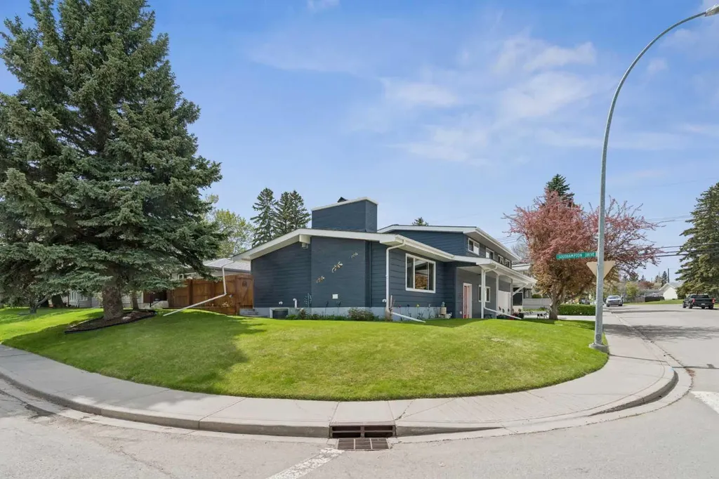 1303 105 Avenue SW Calgary AB T2W0B5