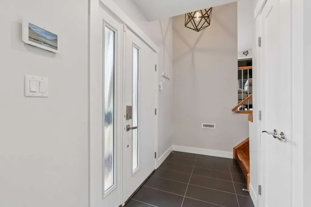1303 105 Avenue SW Calgary AB T2W0B5