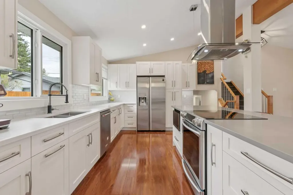 1303 105 Avenue SW Calgary AB T2W0B5