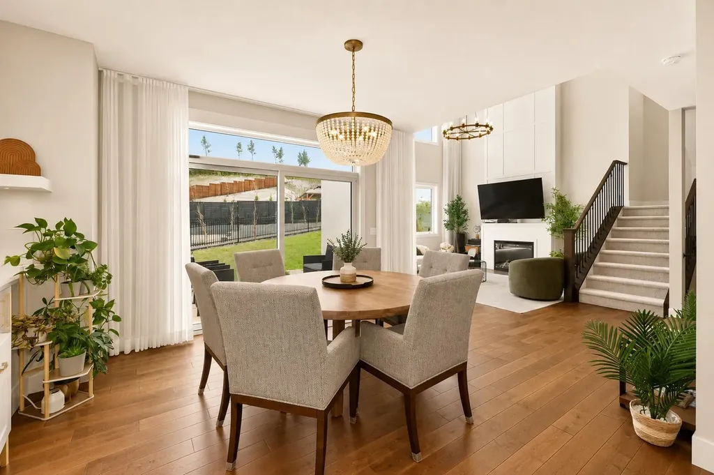 148 Crestridge Terrace SW Calgary AB T3B6K5